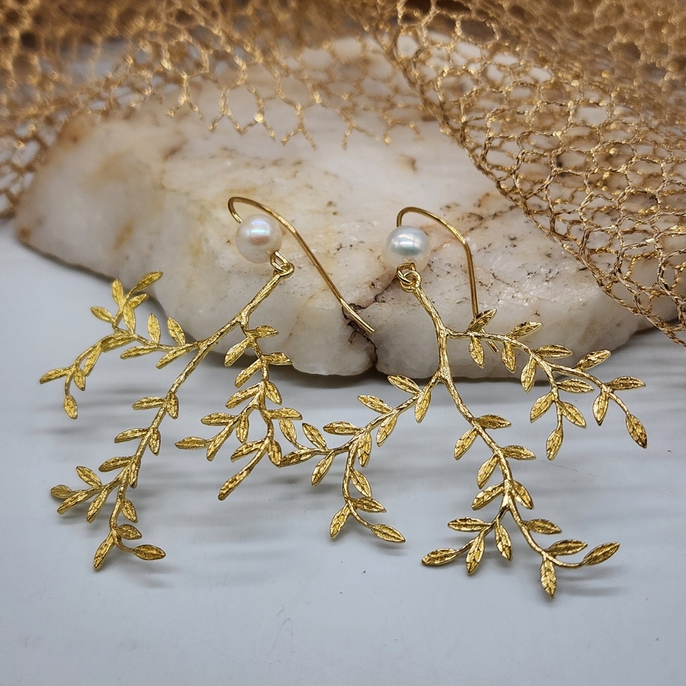 Johnny Was Jewelry Floral Lightweight Earrings 18K Gold plated Real Pearl - Picture 3 of 11